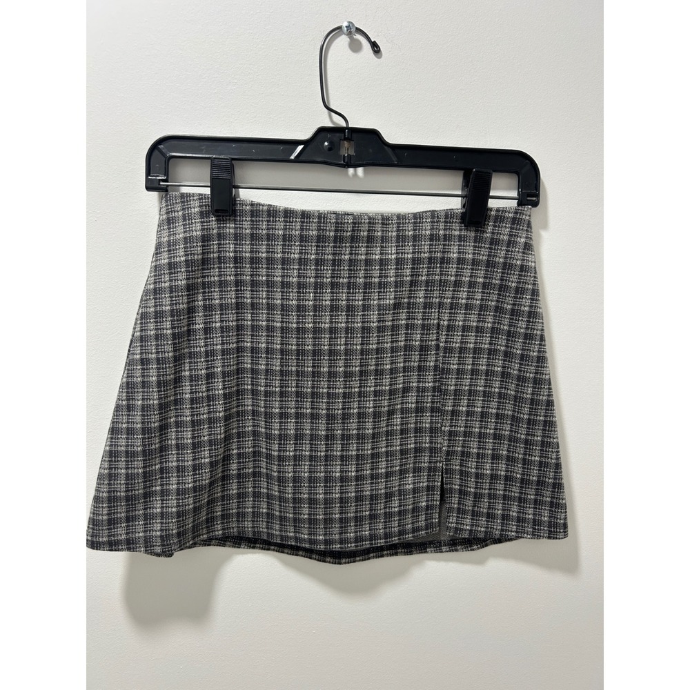 American Eagle Black White Plaid Mini Skort Front Slit Size Small Womens